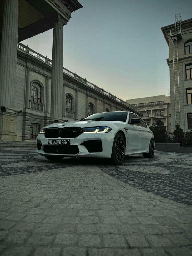 BMW M5 F90
